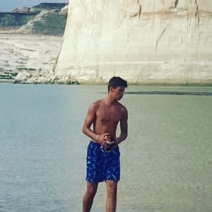 Meet your Posher, Isaac